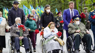Меморіал Слави у Харкові вранці 9 травня відвідали 6 тисяч людей — поліція