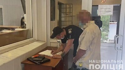 На Одещині 60-річний чоловік стріляв у правоохоронців з пневматичної зброї – поліція