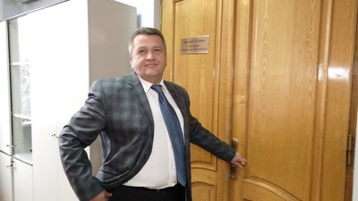 "Строк до кінця літа!": заступник мера Рівного вимагає вакцинуватися бюджетникам "Строк до кінця літа!": заступник мера Рівного вимагає вакцинуватися бюджетникам