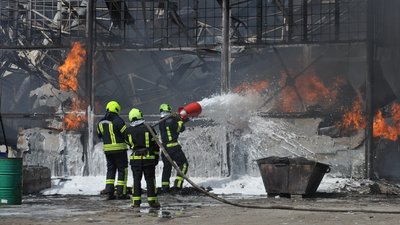 У Кропивницькому під час пожежі на лакофарбовому підприємстві загинув чоловік У Кропивницькому під час пожежі на лакофарбовому підприємстві загинув чоловік