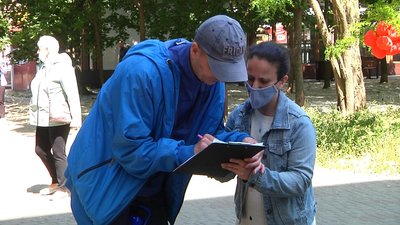 Мешканці спального району Одеси вийшли на мітинг, аби попередити роботу нового МАФу Мешканці спального району Одеси вийшли на мітинг, аби попередити роботу нового МАФу