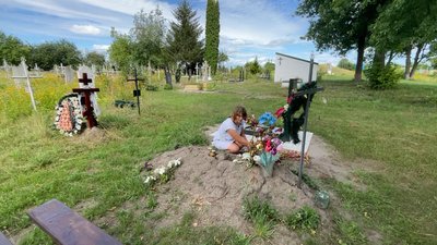 "Я все одно на роботу": історія 43-річного фермера з Чернігівщини, якого росіяни розстріляли із БТРа "Я все одно на роботу": історія 43-річного фермера з Чернігівщини, якого росіяни розстріляли із БТРа