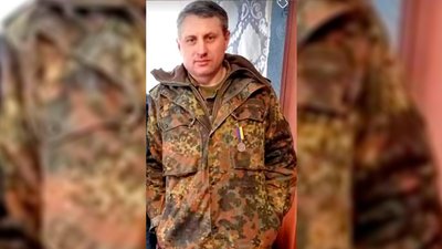 На Чернігівщині попрощалися з двома захисниками України, які загинули на Донеччині На Чернігівщині попрощалися з двома захисниками України, які загинули на Донеччині