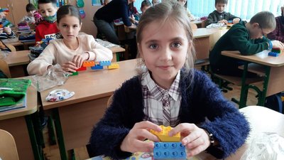 Школи Тернопільщини отримали ігрові набори LEGO Школи Тернопільщини отримали ігрові набори LEGO