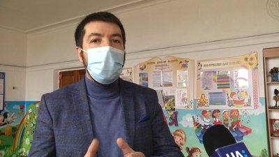 У Житомирі відсторонили від роботи більше 40 освітян, котрі не зробили щеплення від COVID-19 У Житомирі відсторонили від роботи більше 40 освітян, котрі не зробили щеплення від COVID-19
