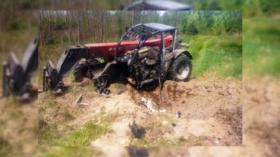 Трактор, на місці пригоди Трактор, на місці пригоди