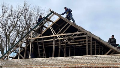 Відновлення після обстрілу. На Миколаївщині ремонтують лікарню