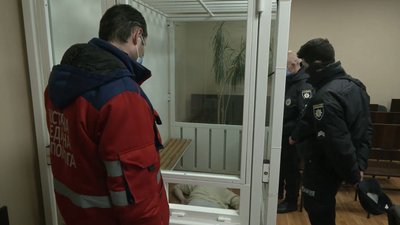 Лежав на підлозі та непритомнів: у Менському суді розглядають справу вбивства дівчини в Семенівці Лежав на підлозі та непритомнів: у Менському суді розглядають справу вбивства дівчини в Семенівці