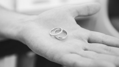 У Північній Ірландії офіційно дозволили одностатеві шлюби