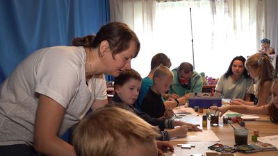У Черкасах проводять заняття з інтуїтивного малювання У Черкасах проводять заняття з інтуїтивного малювання