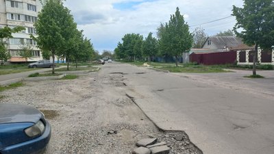 "Ями глибиною 20 сантиметрів": коли в Полтаві відремонтують вулицю Станіславського "Ями глибиною 20 сантиметрів": коли в Полтаві відремонтують вулицю Станіславського