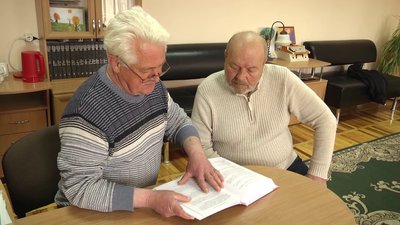 У Житомирі вийшов з друку перший екземпляр книги Василя Врублевського "Мельпомена на Пушкінській" У Житомирі вийшов з друку перший екземпляр книги Василя Врублевського "Мельпомена на Пушкінській"