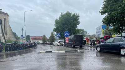У громаді на Тернопільщині оголосили дводенну жалобу У громаді на Тернопільщині оголосили дводенну жалобу