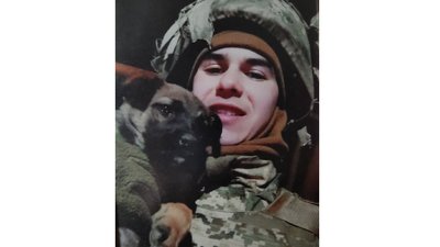 Бійця з Дніпропетровщини, батько якого загинув на фронті, нагороджено орденом "За мужність"
