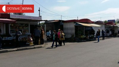 На ринках Луцька почали продавати промислові товари На ринках Луцька почали продавати промислові товари