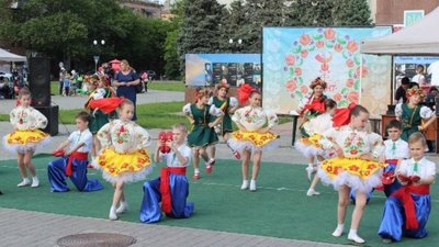 На Херсонщині розпочинається танцювальний відеомарафон На Херсонщині розпочинається танцювальний відеомарафон