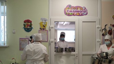 Страви з пароконвектомату – у житомирських садочках дітей почали харчувати за оновленим меню Страви з пароконвектомату – у житомирських садочках дітей почали харчувати за оновленим меню