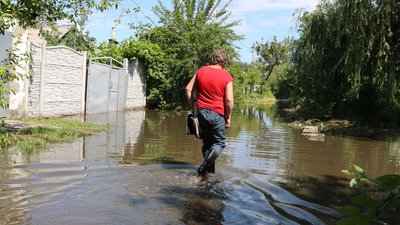 120 подвір'їв та 62 будинки у Дніпрі залишаються підтопленими 120 подвір'їв та 62 будинки у Дніпрі залишаються підтопленими