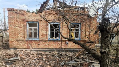 Внаслідок російського обстрілу села Долинка на Запоріжжі дитина отримала контузію