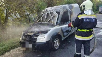 На Виноградівщині під час руху загорівся Ford На Виноградівщині під час руху загорівся Ford