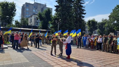 У Черкасах підняли прапор