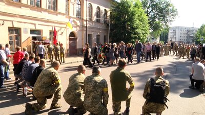 У Житомирі попрощалися зі старшим лейтенантом Збройних сил України Філіпом Васильєвим