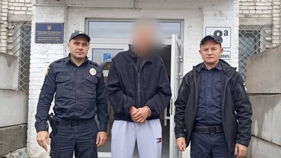 На Львівщині чоловік видурив у пенсіонерки понад 80 тисяч гривень