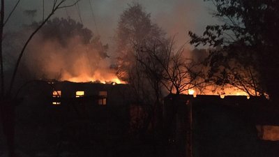 Пожежа у Дворічанському районі на Харківщині: до лікарні забрали одну людину Пожежа у Дворічанському районі на Харківщині: до лікарні забрали одну людину