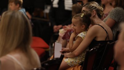 У чернівецькому драмтеатрі вперше зіграли на сцені-панорамі У чернівецькому драмтеатрі вперше зіграли на сцені-панорамі