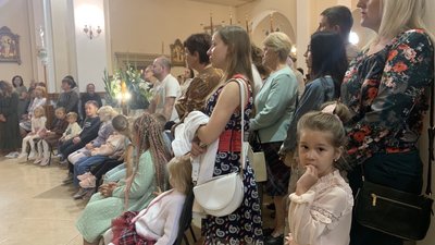 Члени тернопільської організації "Біла тростина" збирають гроші для ЗСУ Члени тернопільської організації "Біла тростина" збирають гроші для ЗСУ