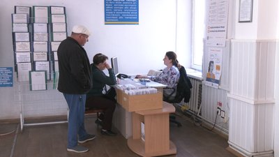 З "Азовсталі" — у франківське кафе. Як на Прикарпатті працевлаштовують вимушених переселенців З "Азовсталі" — у франківське кафе. Як на Прикарпатті працевлаштовують вимушених переселенців