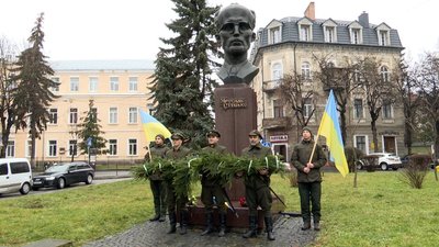 На Тернопільщині вшанували пам'ять Ярослава Стецька На Тернопільщині вшанували пам'ять Ярослава Стецька