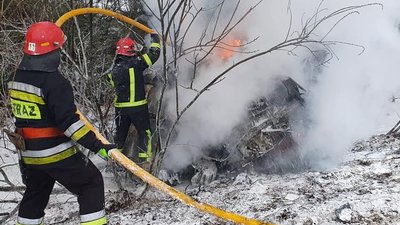 У селі Стримба на Франківщині зіткнулися три автомобілі. Загинув водій, ще двоє людей —травмувалися У селі Стримба на Франківщині зіткнулися три автомобілі. Загинув водій, ще двоє людей —травмувалися