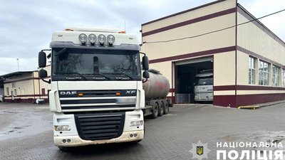 На території одного з підприємств Полтавщини вантажівка наїхала на людину На території одного з підприємств Полтавщини вантажівка наїхала на людину