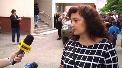 Учні та вчителі житомирського ліцею придбали авто для військових на передову Учні та вчителі житомирського ліцею придбали авто для військових на передову