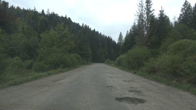 Недосяжний Вишків. Село на Франківщині втрачає туристів через погану дорогу