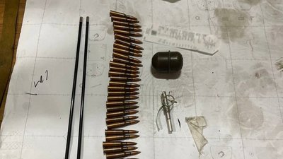 У Черкасах на СТО знайшли зброю і боєприпаси У Черкасах на СТО знайшли зброю і боєприпаси
