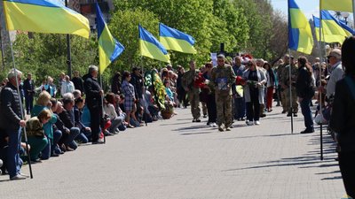 На Дніпропетровщині попрощалися із загиблим захисником України Володимиром Маслаком