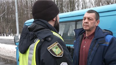 Операція "Маячок": патрульні перевірили реакцію водіїв на сирени та спецсигнали Операція "Маячок": патрульні перевірили реакцію водіїв на сирени та спецсигнали