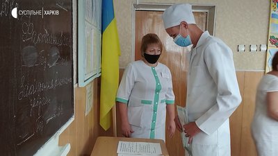 До Харкова прибули випускники медколеджу, які погодилися працювати із COVID До Харкова прибули випускники медколеджу, які погодилися працювати із COVID