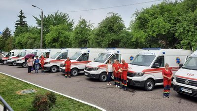 На Волині 18 нових автомобілів "швидкої" допомоги: кому дістануться