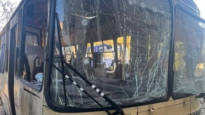 Нікопольщина, обстріли, побитий автобус