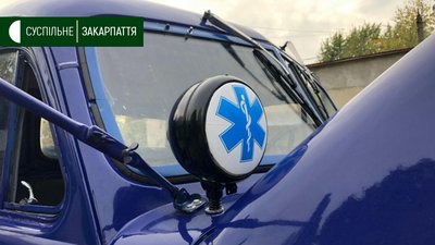 Ретро-вантажівку реставрували для центру легеневих хвороб