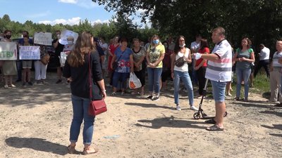 У Чернігові жителі мікрорайону Масани протестують проти будівництва газової заправки У Чернігові жителі мікрорайону Масани протестують проти будівництва газової заправки