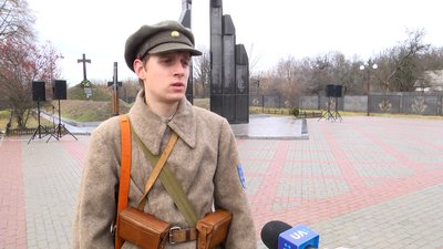 На Житомирщині вшанували пам'ять воїнів, які загинули у бою під селом Базар На Житомирщині вшанували пам'ять воїнів, які загинули у бою під селом Базар