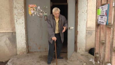 "Хто міг погодитися на цей геморой?". Мешканці про встановлення домофону в будинку "Хто міг погодитися на цей геморой?". Мешканці про встановлення домофону в будинку