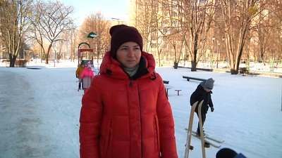 У Житомирі в дитсадочку №53 дітей навчають кататися на лижах У Житомирі в дитсадочку №53 дітей навчають кататися на лижах