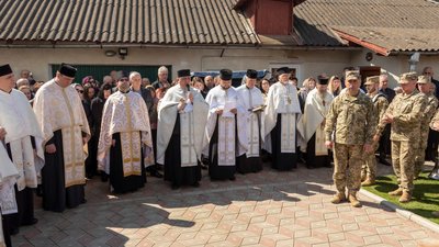 Працював учителем у сільській школі: на Тернопільщині поховали бійця Івана Митулинського Працював учителем у сільській школі: на Тернопільщині поховали бійця Івана Митулинського