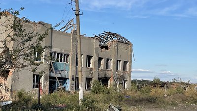 В деокупованому селі на Харківщині ексгумували тіла двох людей зі слідами катувань В деокупованому селі на Харківщині ексгумували тіла двох людей зі слідами катувань