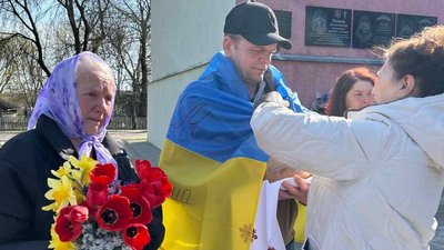 Звільнений з полону житель Рівненщини Олександр Крупеня повернувся додому